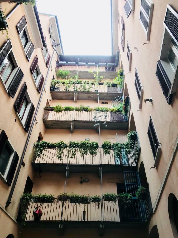 ComeCasa Duomo - San Babila Lovely Apartment Milano Eksteriør billede